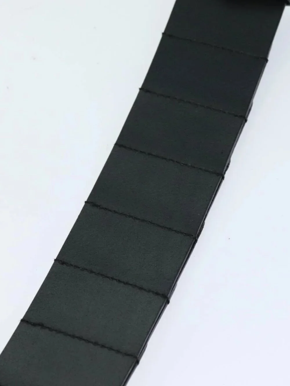 Gucci brand	gucci color	black